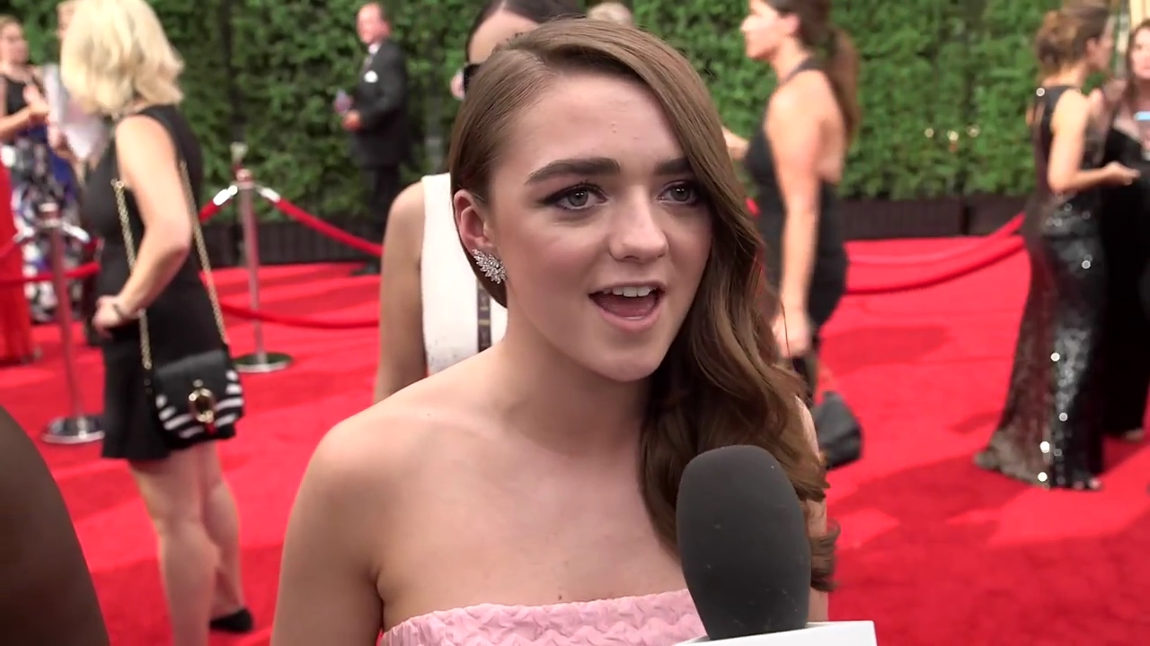 Maisie_Williams_Game_Of_Thrones_Interview_Emmys_2015_0016.jpg
