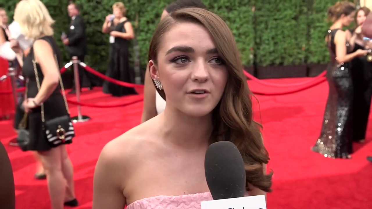 Maisie_Williams_Game_Of_Thrones_Interview_Emmys_2015_0019.jpg