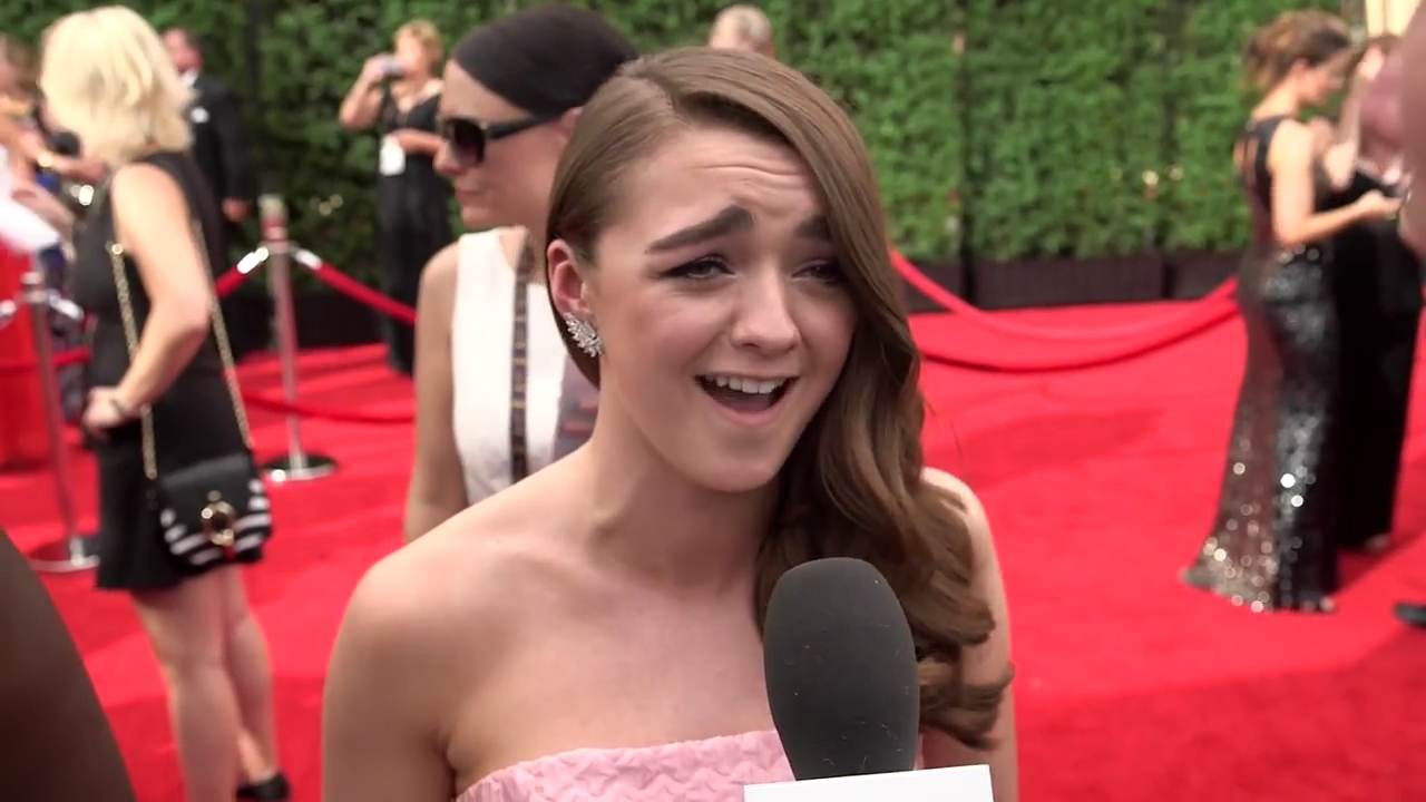 Maisie_Williams_Game_Of_Thrones_Interview_Emmys_2015_0022.jpg