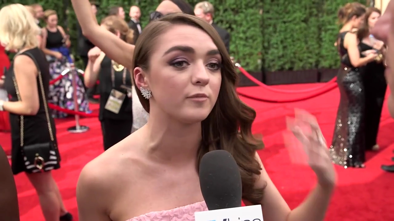 Maisie_Williams_Game_Of_Thrones_Interview_Emmys_2015_0034.jpg
