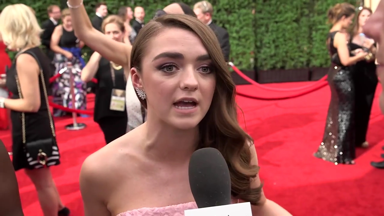 Maisie_Williams_Game_Of_Thrones_Interview_Emmys_2015_0035.jpg