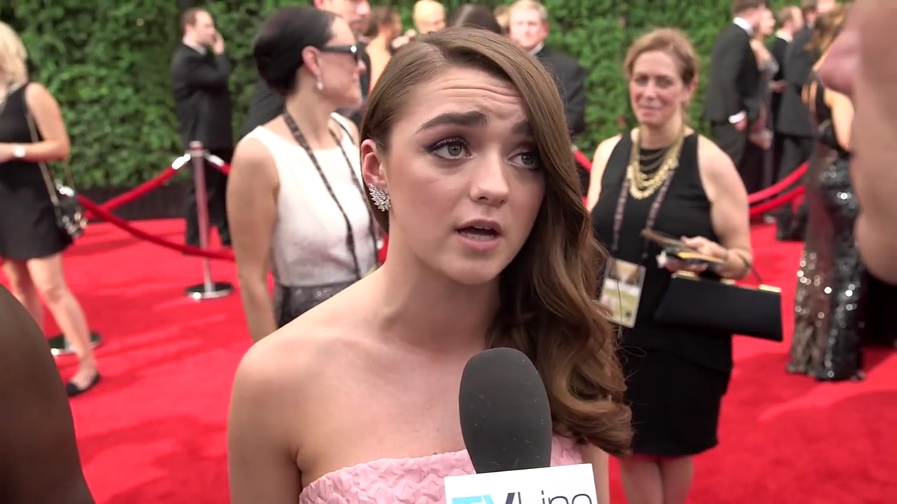 Maisie_Williams_Game_Of_Thrones_Interview_Emmys_2015_0058.jpg