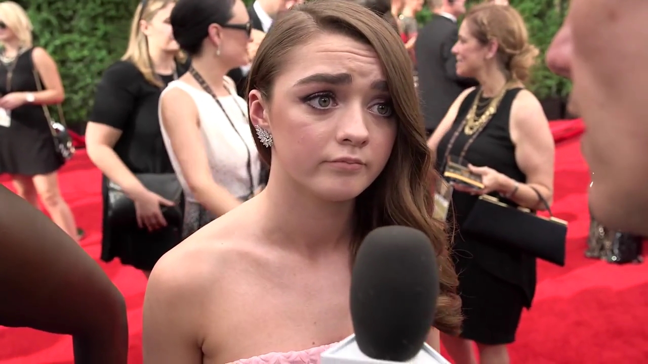 Maisie_Williams_Game_Of_Thrones_Interview_Emmys_2015_0063.jpg