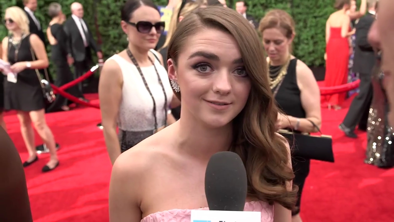 Maisie_Williams_Game_Of_Thrones_Interview_Emmys_2015_0070.jpg