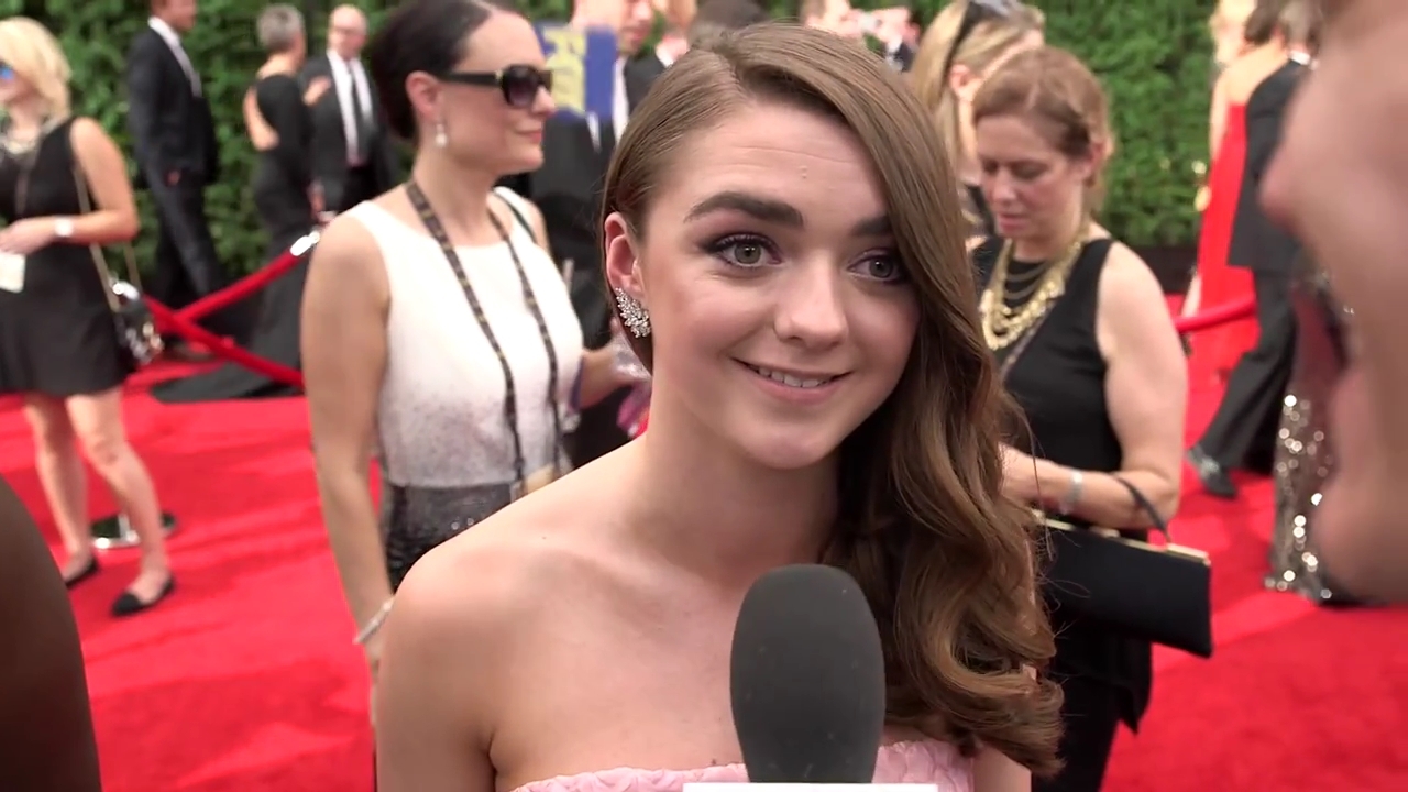 Maisie_Williams_Game_Of_Thrones_Interview_Emmys_2015_0072.jpg