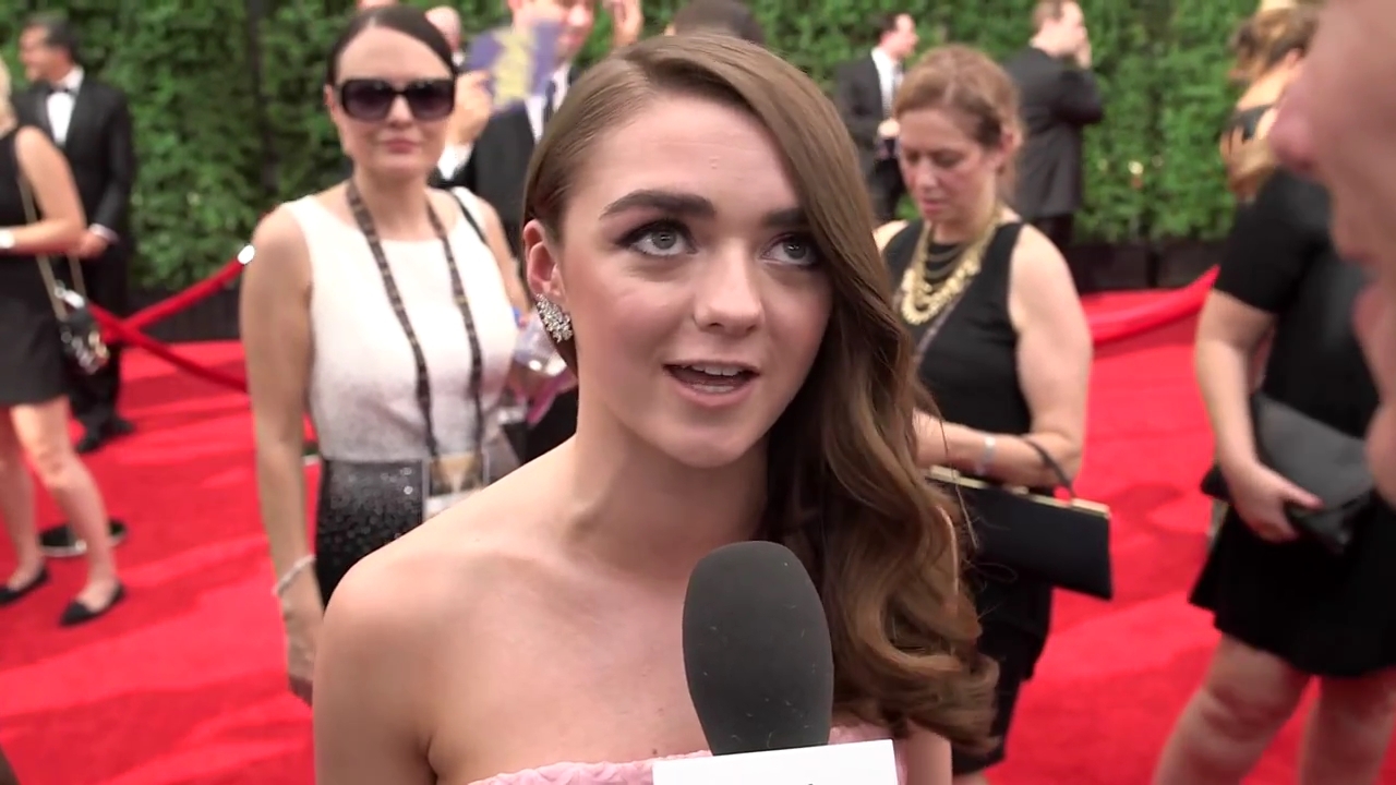 Maisie_Williams_Game_Of_Thrones_Interview_Emmys_2015_0079.jpg