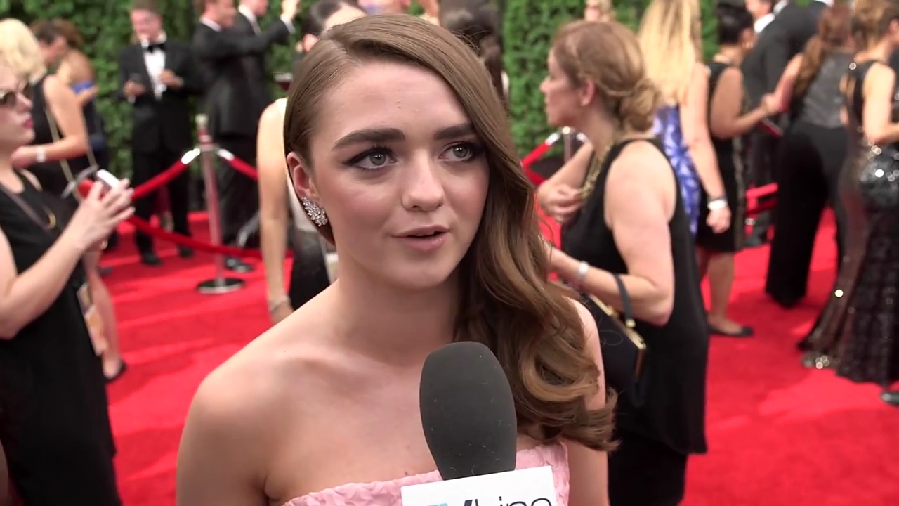 Maisie_Williams_Game_Of_Thrones_Interview_Emmys_2015_0111.jpg