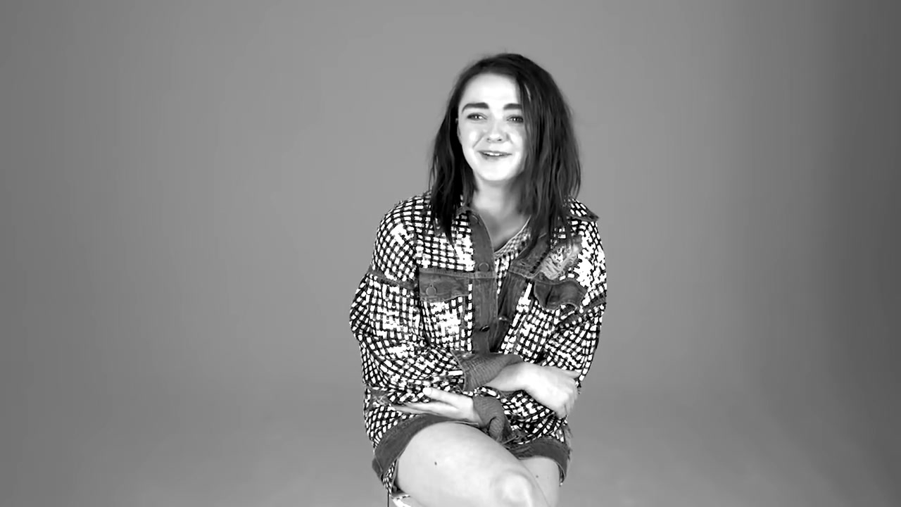 Maisie_Williams_plays__Would_You_Rather__with_GLAMOUR__136.jpg