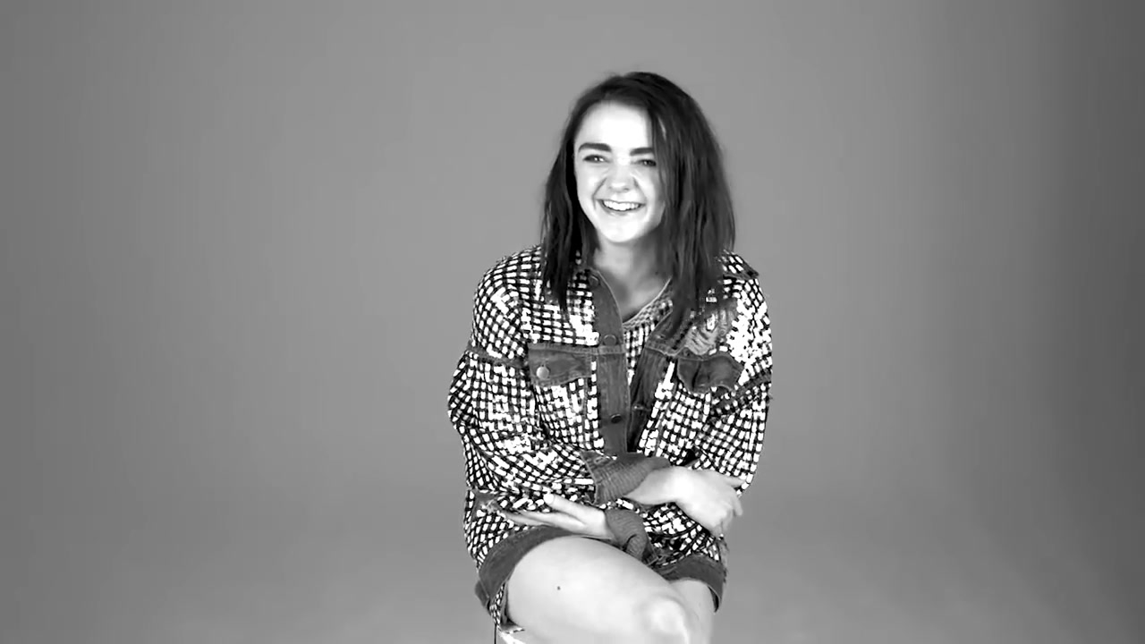 Maisie_Williams_plays__Would_You_Rather__with_GLAMOUR__141.jpg