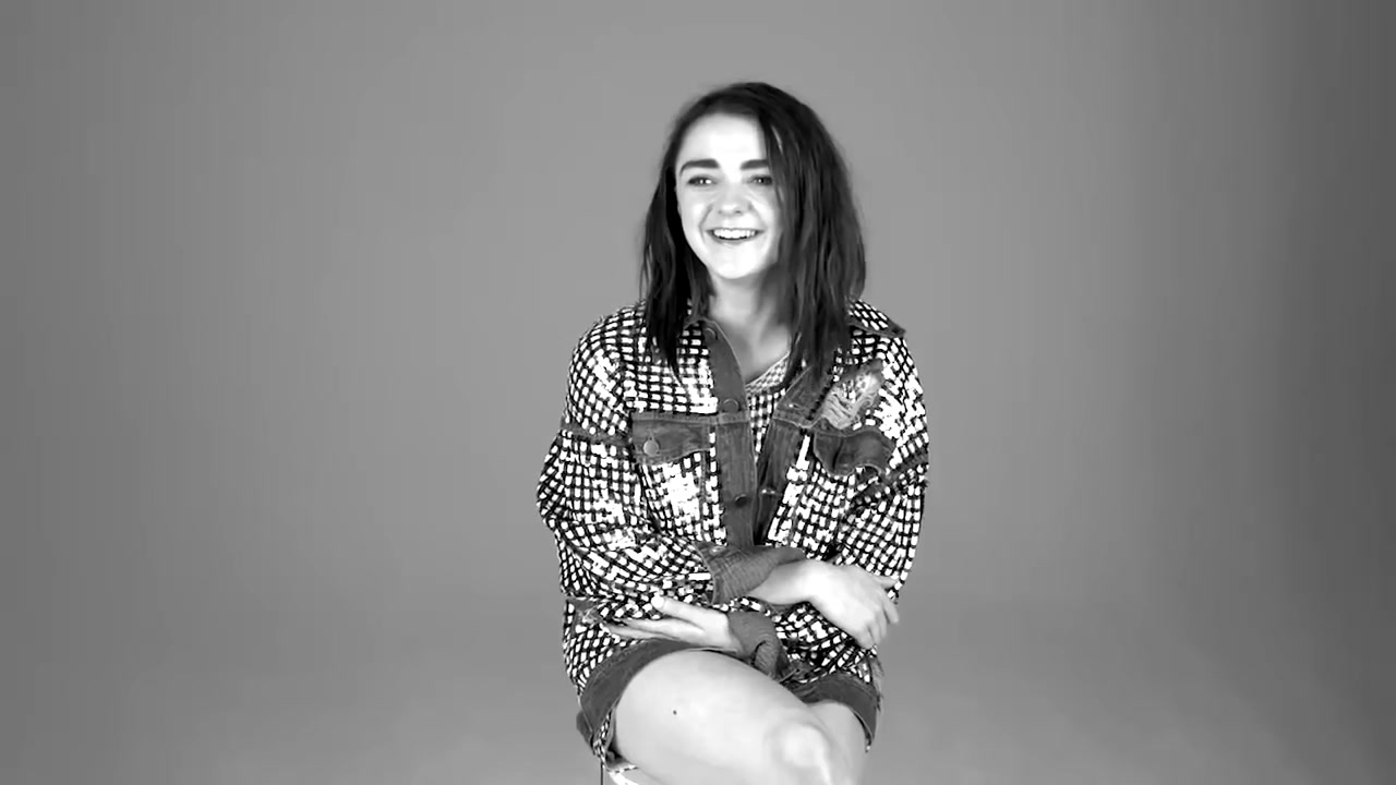 Maisie_Williams_plays__Would_You_Rather__with_GLAMOUR__143.jpg