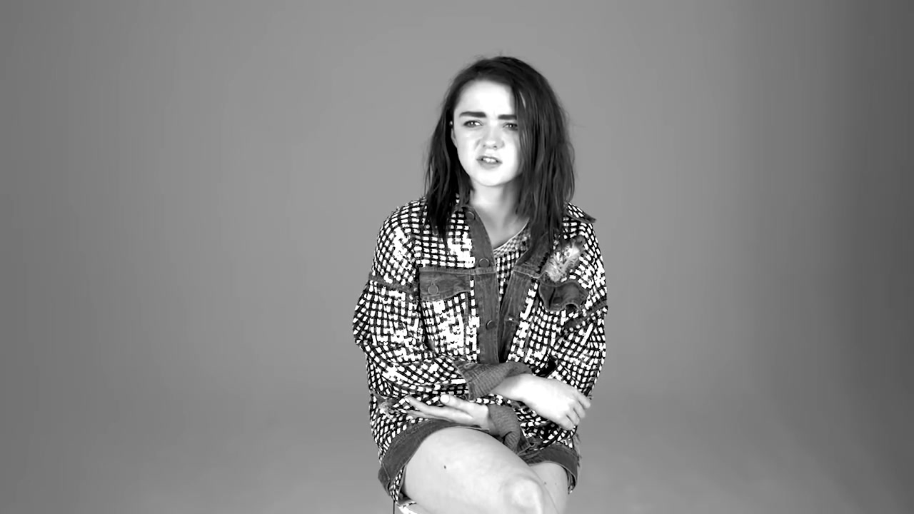 Maisie_Williams_plays__Would_You_Rather__with_GLAMOUR__194.jpg