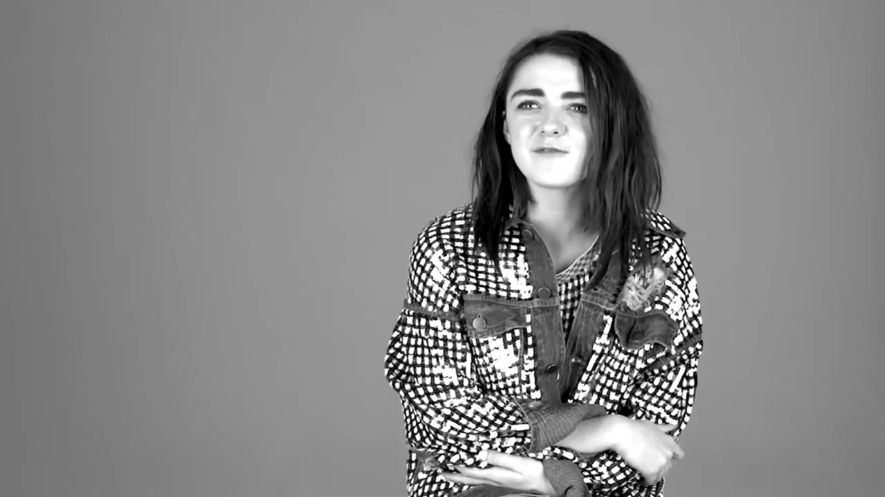 Maisie_Williams_plays__Would_You_Rather__with_GLAMOUR__56.jpg