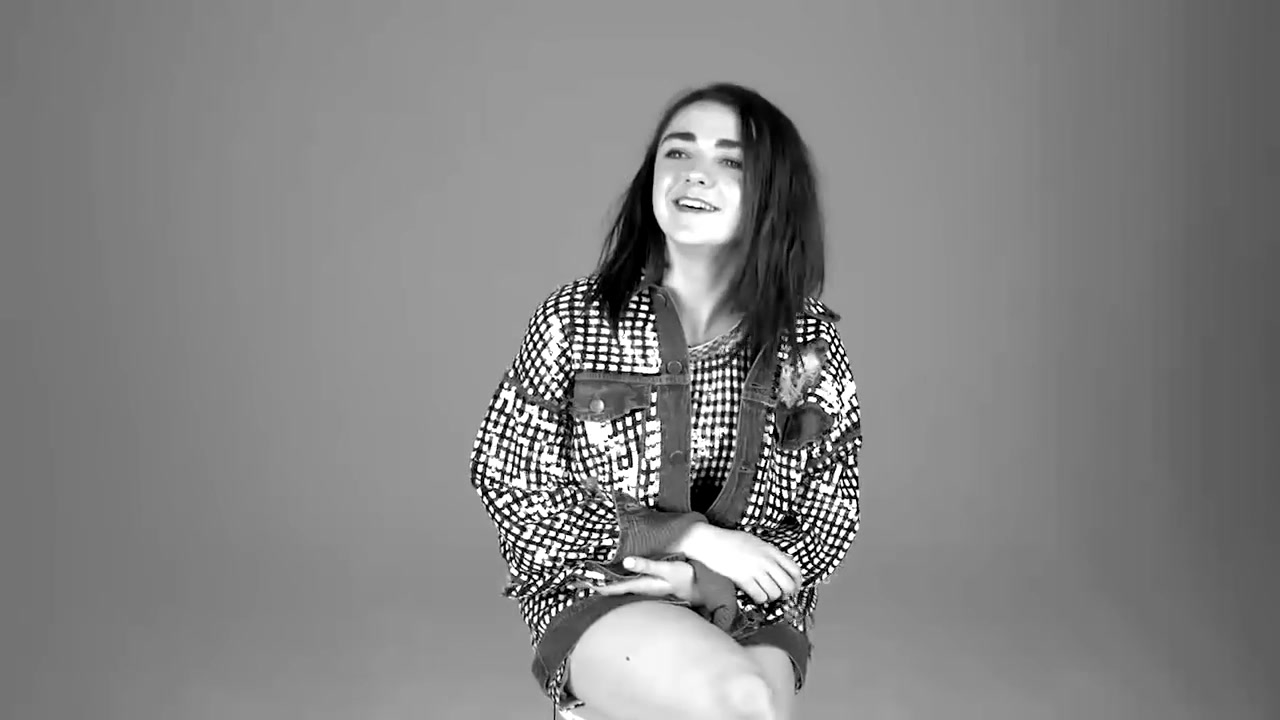 Maisie_Williams_plays__Would_You_Rather__with_GLAMOUR__95.jpg