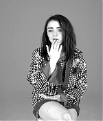 Maisie_Williams_plays__Would_You_Rather__with_GLAMOUR__106.jpg