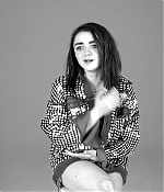 Maisie_Williams_plays__Would_You_Rather__with_GLAMOUR__107.jpg