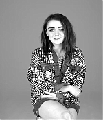 Maisie_Williams_plays__Would_You_Rather__with_GLAMOUR__11.jpg