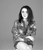 Maisie_Williams_plays__Would_You_Rather__with_GLAMOUR__129.jpg
