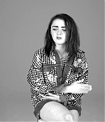 Maisie_Williams_plays__Would_You_Rather__with_GLAMOUR__170.jpg