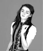 Maisie_Williams_plays__Would_You_Rather__with_GLAMOUR__219.jpg