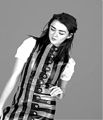Maisie_Williams_plays__Would_You_Rather__with_GLAMOUR__39.jpg
