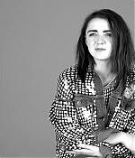 Maisie_Williams_plays__Would_You_Rather__with_GLAMOUR__59.jpg