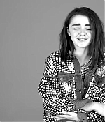 Maisie_Williams_plays__Would_You_Rather__with_GLAMOUR__69.jpg