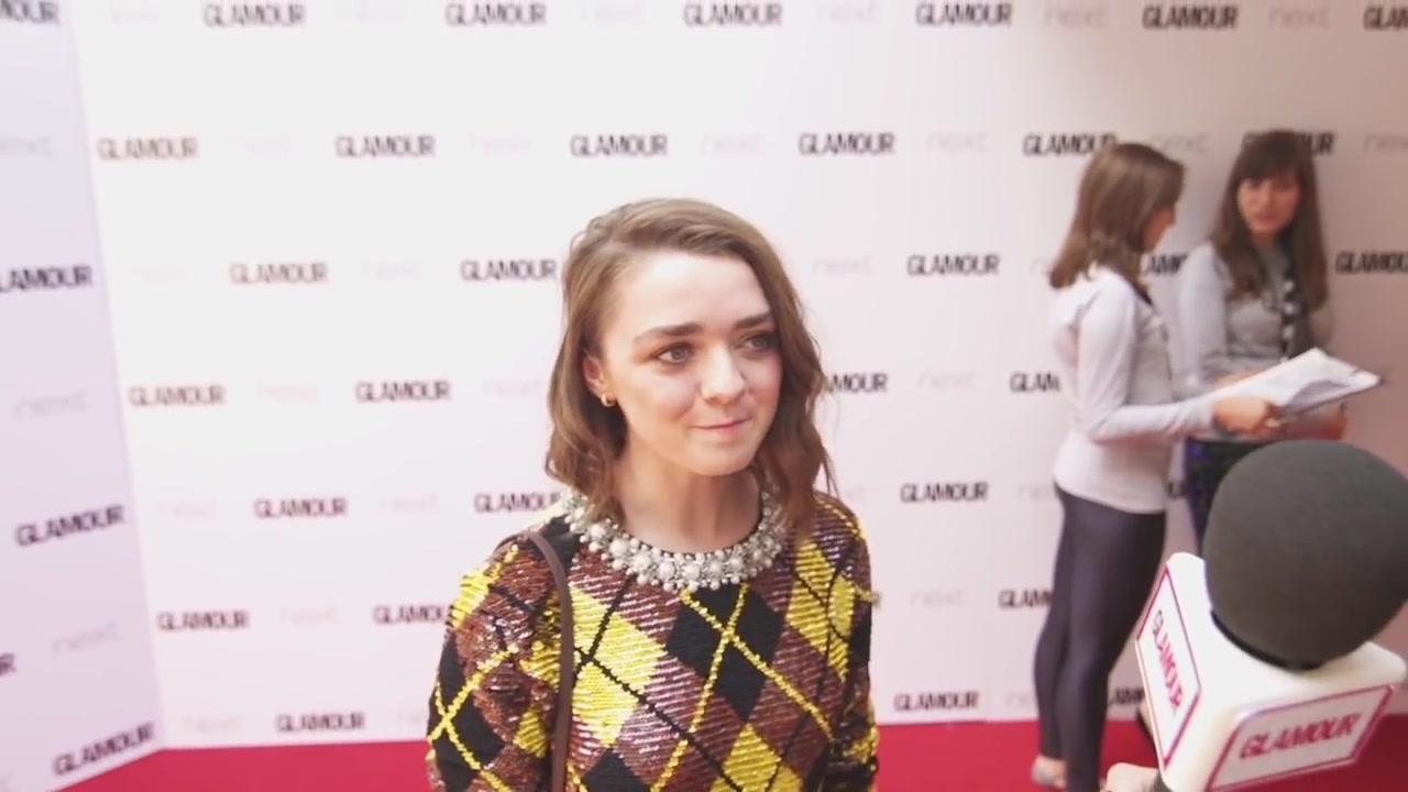 Maisie_Williams_Game_of_Thrones_Interview_Glamour_Awards_2015_03.jpg