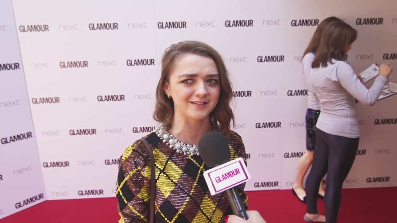Maisie_Williams_Game_of_Thrones_Interview_Glamour_Awards_2015_100.jpg