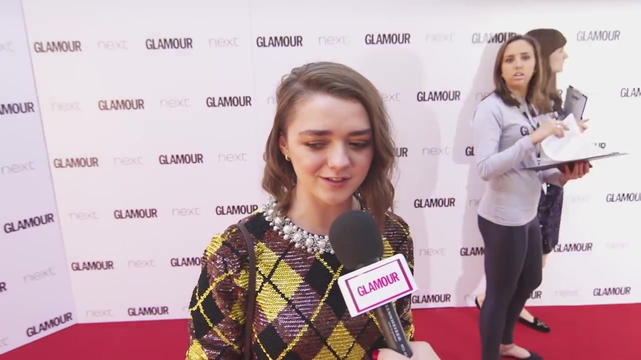 Maisie_Williams_Game_of_Thrones_Interview_Glamour_Awards_2015_109.jpg