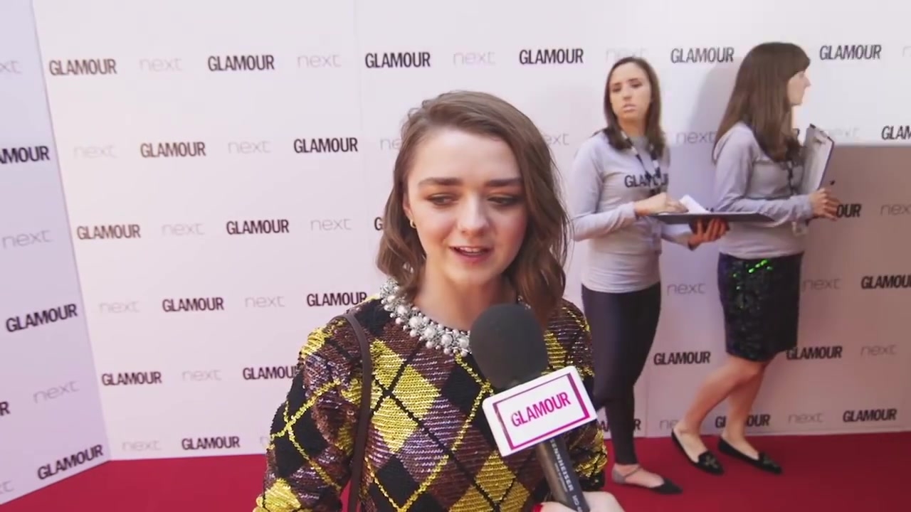Maisie_Williams_Game_of_Thrones_Interview_Glamour_Awards_2015_112.jpg