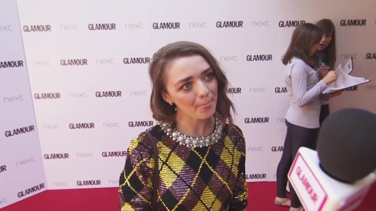 Maisie_Williams_Game_of_Thrones_Interview_Glamour_Awards_2015_133.jpg