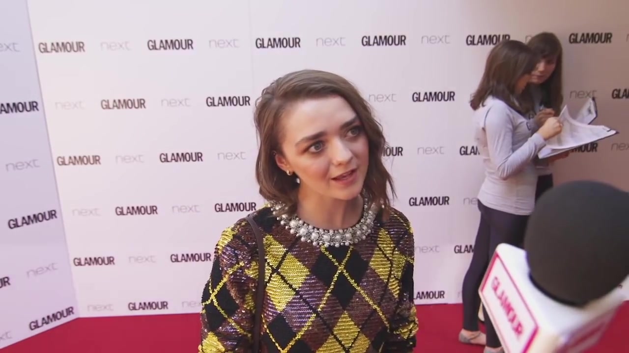 Maisie_Williams_Game_of_Thrones_Interview_Glamour_Awards_2015_134.jpg