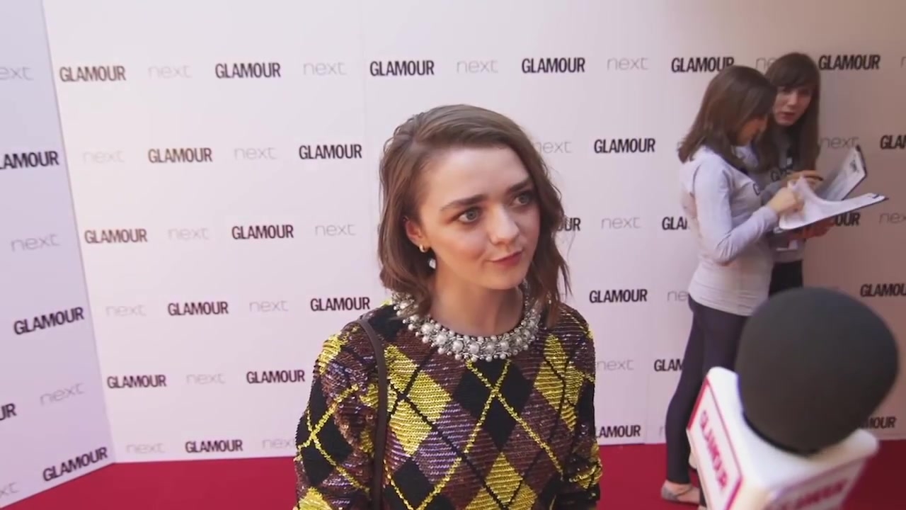 Maisie_Williams_Game_of_Thrones_Interview_Glamour_Awards_2015_139.jpg