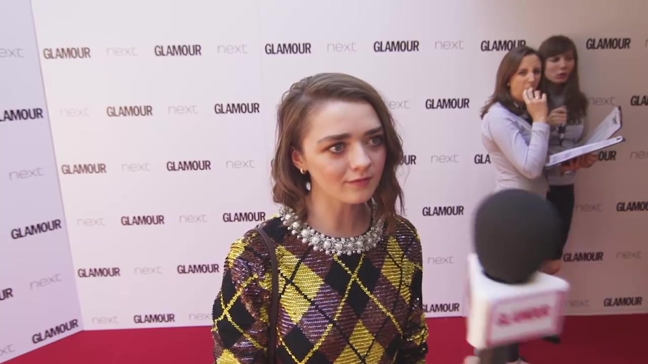 Maisie_Williams_Game_of_Thrones_Interview_Glamour_Awards_2015_145.jpg