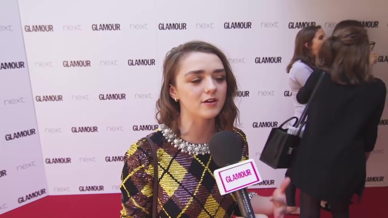 Maisie_Williams_Game_of_Thrones_Interview_Glamour_Awards_2015_170.jpg
