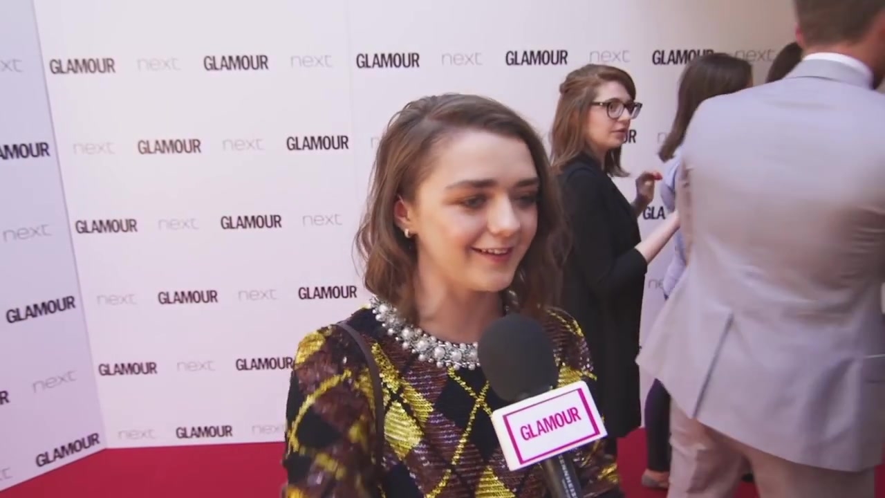 Maisie_Williams_Game_of_Thrones_Interview_Glamour_Awards_2015_188.jpg