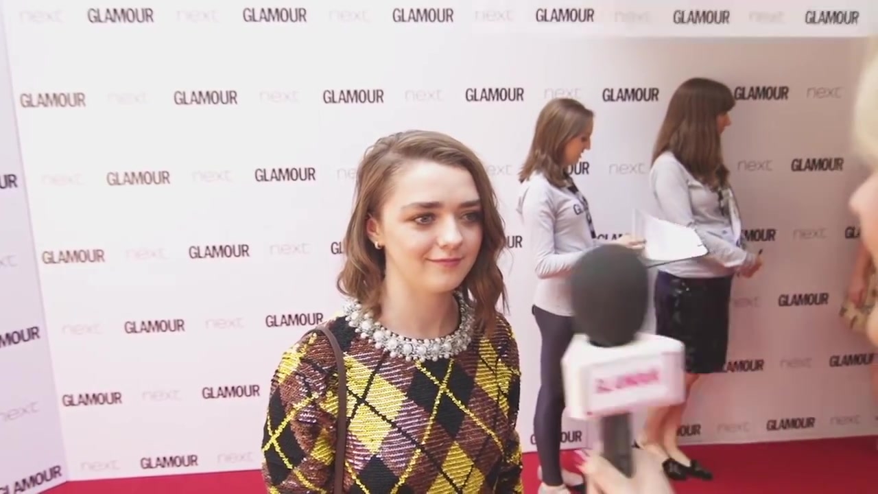 Maisie_Williams_Game_of_Thrones_Interview_Glamour_Awards_2015_20.jpg