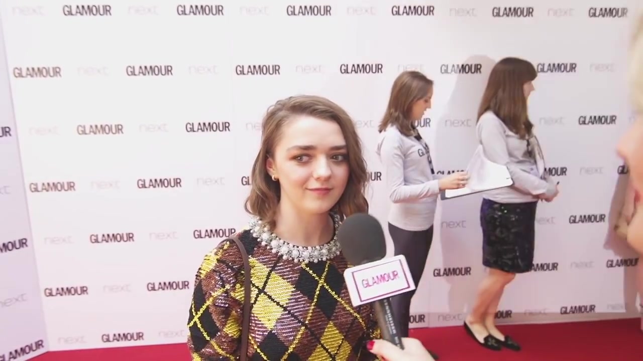 Maisie_Williams_Game_of_Thrones_Interview_Glamour_Awards_2015_21.jpg