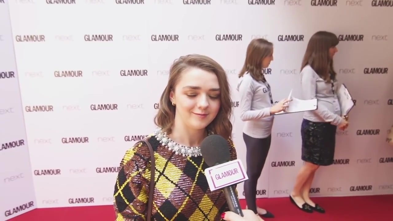 Maisie_Williams_Game_of_Thrones_Interview_Glamour_Awards_2015_26.jpg