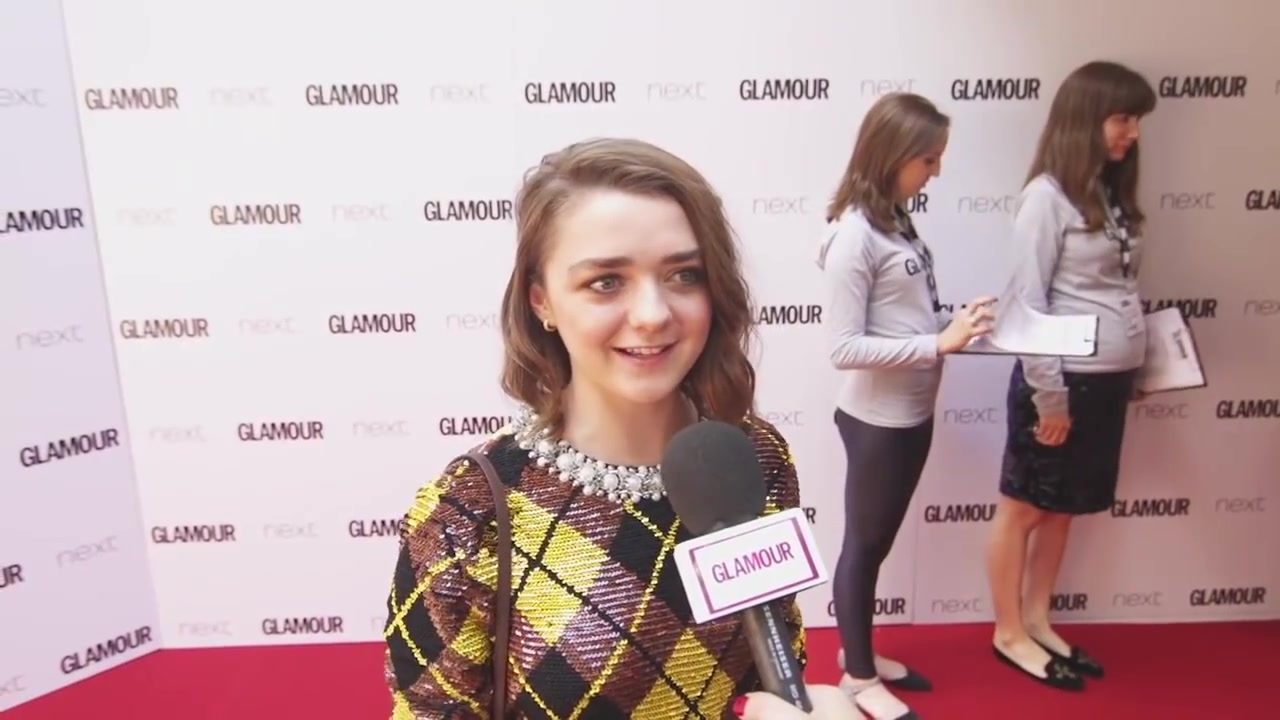 Maisie_Williams_Game_of_Thrones_Interview_Glamour_Awards_2015_33.jpg