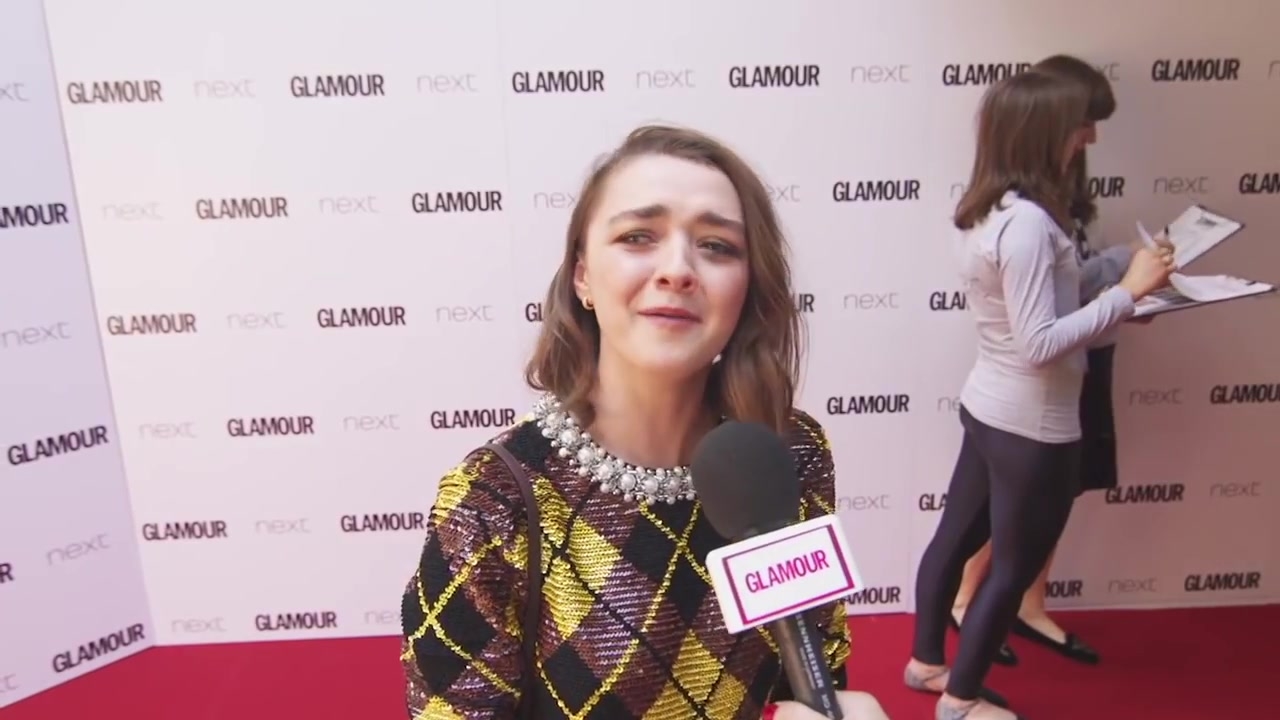 Maisie_Williams_Game_of_Thrones_Interview_Glamour_Awards_2015_78.jpg