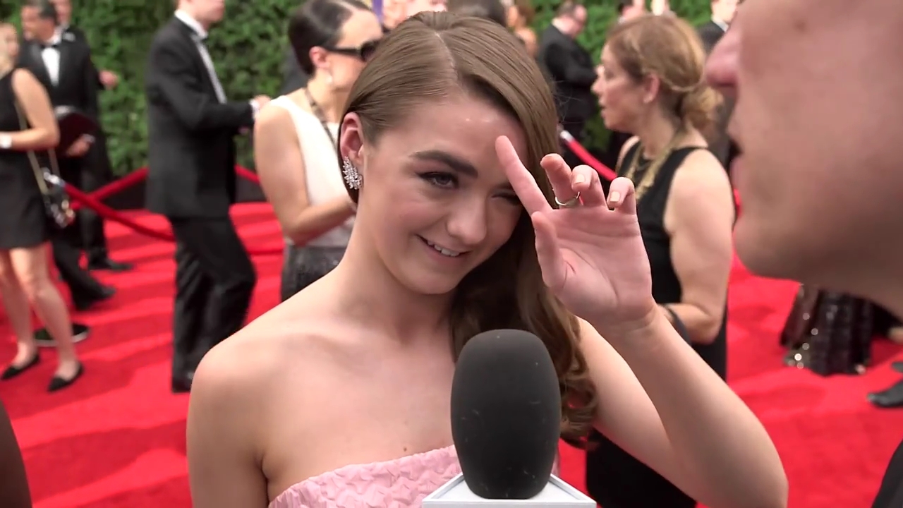 Maisie_Williams_Game_Of_Thrones_Interview_Emmys_2015_0086.jpg