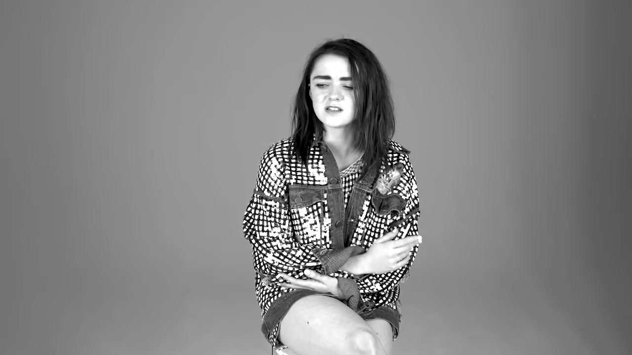 Maisie_Williams_plays__Would_You_Rather__with_GLAMOUR__177.jpg
