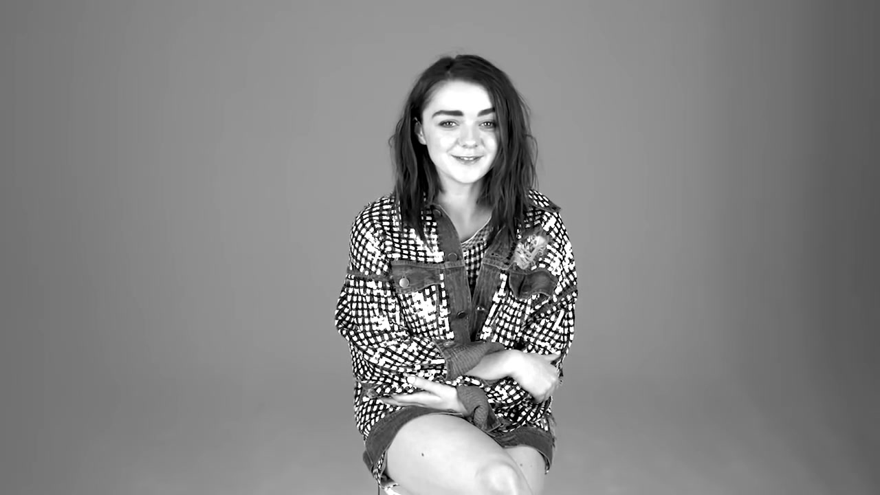 Maisie_Williams_plays__Would_You_Rather__with_GLAMOUR__18.jpg