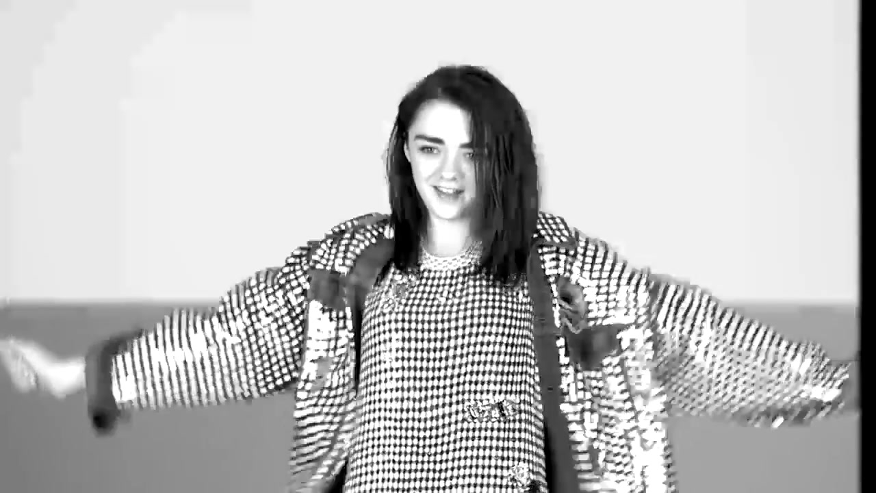 Maisie_Williams_plays__Would_You_Rather__with_GLAMOUR__233.jpg