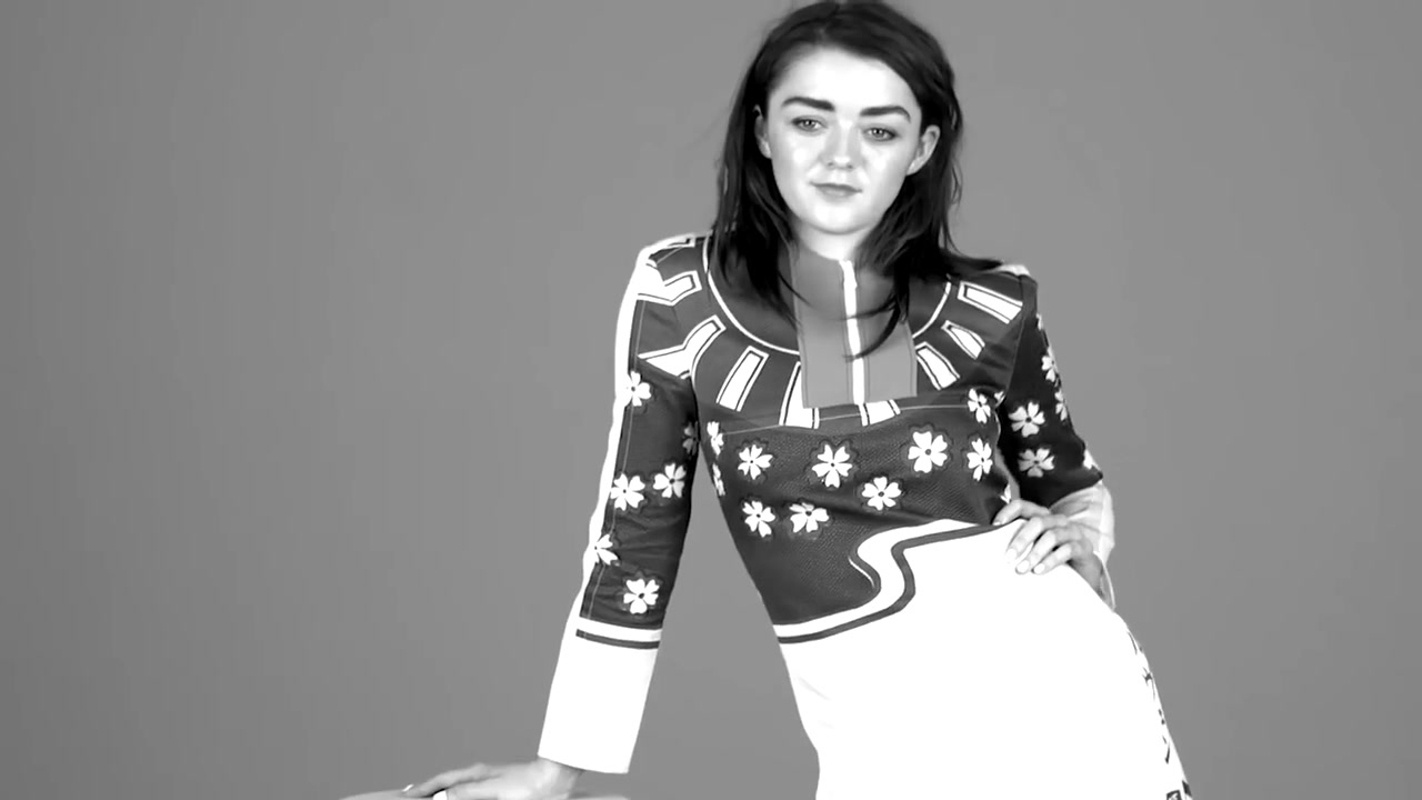Maisie_Williams_plays__Would_You_Rather__with_GLAMOUR__33.jpg