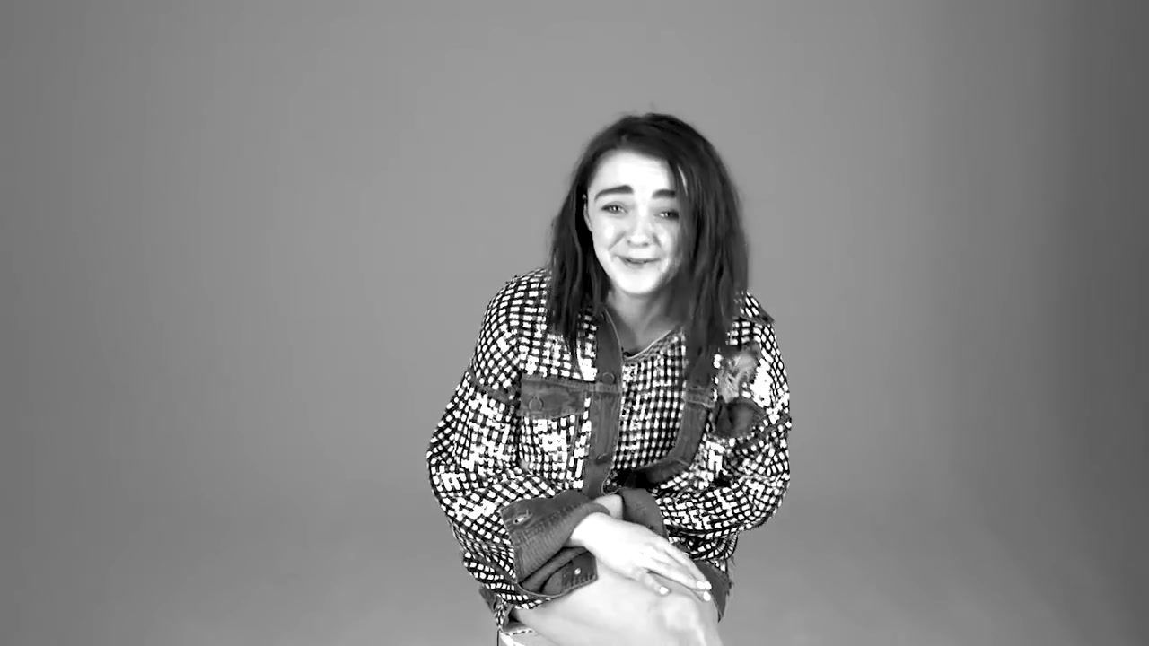 Maisie_Williams_plays__Would_You_Rather__with_GLAMOUR__87.jpg