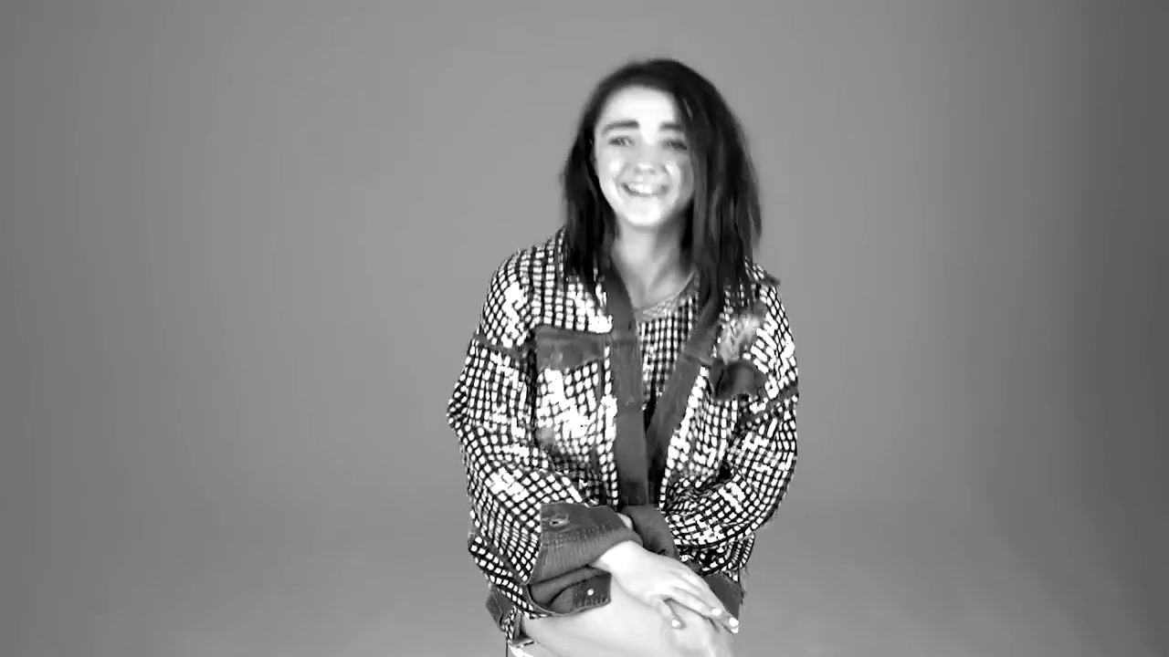 Maisie_Williams_plays__Would_You_Rather__with_GLAMOUR__89.jpg