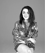 Maisie_Williams_plays__Would_You_Rather__with_GLAMOUR__122.jpg