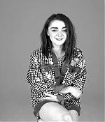Maisie_Williams_plays__Would_You_Rather__with_GLAMOUR__17.jpg
